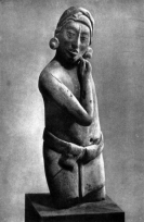 Теракотовая статуэтка юноши. Культура майя