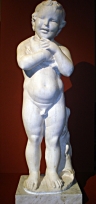 Садовая скульптура мальчика с голубкой (символ Венеры) Помпеи 1 в.